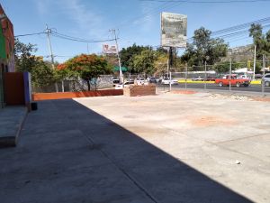 Terreno comercial en esquina sobre la avenida López Mateos Sur