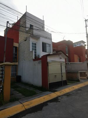 Bonita casa en venta en héroes 3 Toluca, el mejor precio de la zona