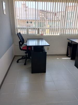 ¡Oficina de 9 m² en Viveros de la Loma por $3500/mes!