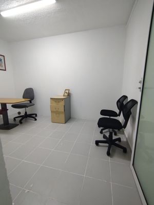 ESPACIO DE TRABAJO DE 9M2+baño independiente POR $4000 ESTE JUNIO