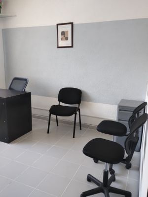 ¡Oficina de 9 m² en Viveros de la Loma por $3500/mes!