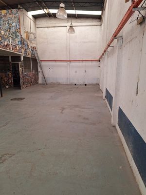 BODEGA COMERCIAL CON DEPARTAMENTO