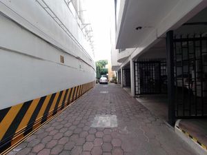 ENTRADA AL ESTACIONAMIENTO