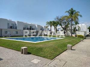 CASA EN CONDOMINIO EN VENTA EN YAUTEPEC , MORELOS.