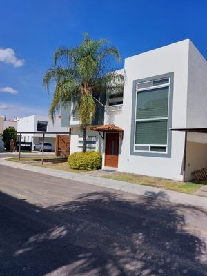 CASA EN VENTA EN PUERTA REAL I