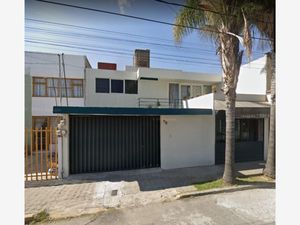 Casa en Venta en Jardines de San Manuel Puebla