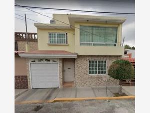 Casa en Venta en Valle de Santa Mónica Tlalnepantla de Baz