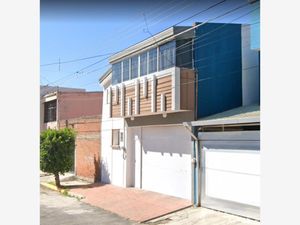 Casa en Venta en Ciudad Satélite Puebla