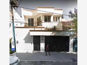 Casa en Venta en Del Carmen Coyoacán