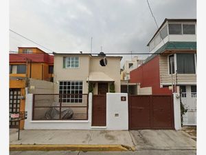 Casa en Venta en Jardines de San Mateo Naucalpan de Juárez