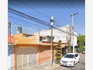 Casa en Venta en Bosques de Aragon Nezahualcóyotl