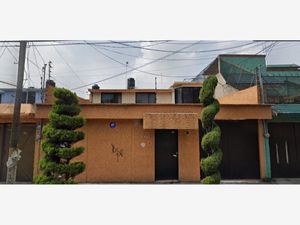 Casa en Venta en Bosques de Aragon Nezahualcóyotl