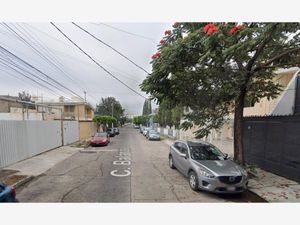 Casa en Venta en La Calma Zapopan