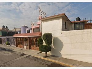 Casa en Venta en Bosques del Valle 1a Sección Coacalco de Berriozábal