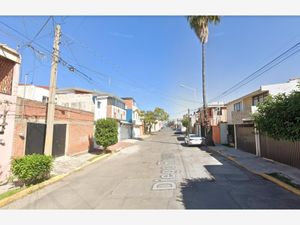 Casa en Venta en Ciudad Satélite Puebla