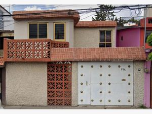 Casa en Venta en Bosques de Aragon Nezahualcóyotl