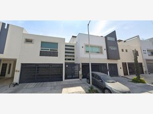 Casa en Venta en Cumbres Elite Monterrey