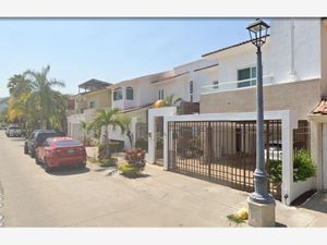 Casa en Venta en Residencial Fluvial Vallarta Puerto Vallarta