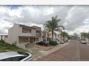 Casa en Venta en Cumbres del Lago Querétaro