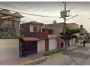 Casa en Venta en Bosques de Aragon Nezahualcóyotl