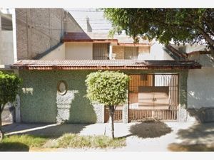 Casa en Venta en Bosques de Aragon Nezahualcóyotl