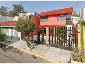 Casa en Venta en San Rafael Tlalnepantla de Baz