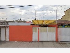 Casa en Venta en Villa de las Flores 1a Sección (Unidad Coacalco) Coacalco de Berriozábal