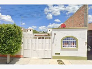 Casa en Venta en Granjas Banthi San Juan del Río