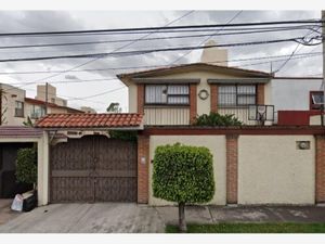 Casa en Venta en Jardines de San Mateo Naucalpan de Juárez