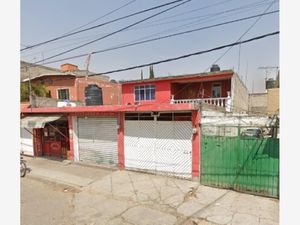 Casa en Venta en Vergel de Guadalupe Nezahualcóyotl