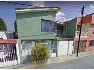 Casa en Venta en Dr. Jorge Jiménez Cantú Metepec