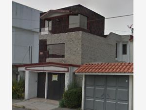 Casa en Venta en La Providencia Metepec