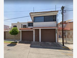 Casa en Venta en Jardines de Santa Monica Tlalnepantla de Baz