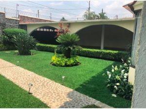 Casa en Venta en Palmira Tinguindin Cuernavaca