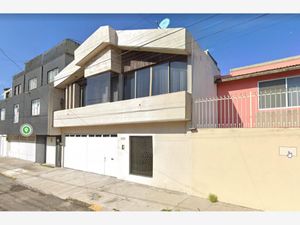 Casa en Venta en Jardines de San Manuel Puebla