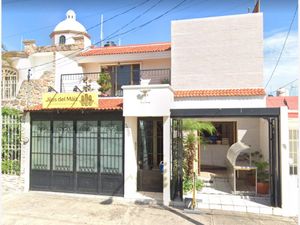 Casa en Venta en Las Aguilas Zapopan