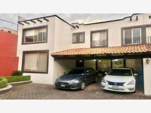 Casa en Venta en Residencial Las Palmas Metepec