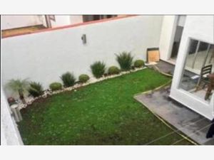 Casa en Venta en Residencial Las Palmas Metepec