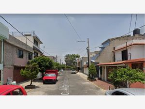 Casa en Venta en Constitucion de 1917 Iztapalapa