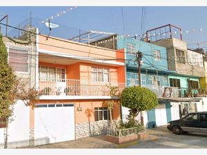 Casa en Venta en Metropolitana Tercera Sección Nezahualcóyotl