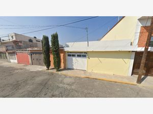 Casa en Venta en Villa de las Flores 1a Sección (Unidad Coacalco) Coacalco de Berriozábal