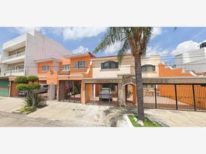 Casa en Venta en Bosques de La Victoria Guadalajara