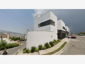 Casa en Venta en Colinas de las Cumbres Monterrey