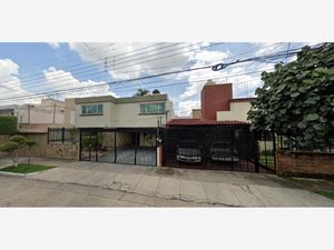 Casa en Venta en Bosques de La Victoria Guadalajara