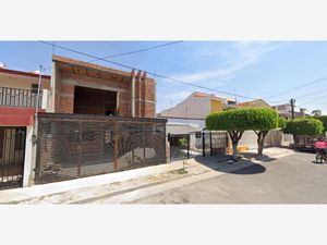 Casa en Venta en Jardines de Santa Isabel Guadalajara