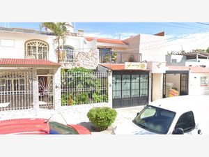 Casa en Venta en Las Aguilas Zapopan