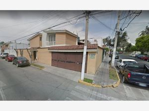 Casa en Venta en La Calma Zapopan