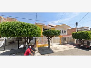 Casa en Venta en Jardines de Santa Isabel Guadalajara