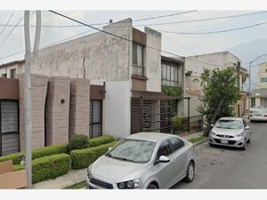 Casa en Venta en Mitras Norte Monterrey