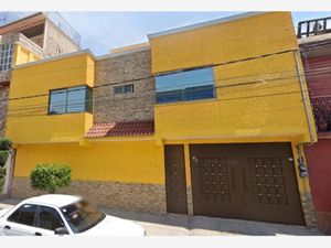 Casas con bodega en Los Volcanes, Nezahualcóyotl, Méx., México